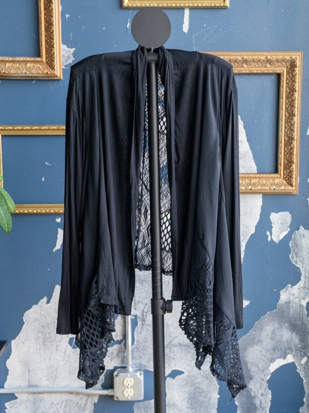 Fenn Wright Manson black crepe & lace shrug over piece cardigan jacket